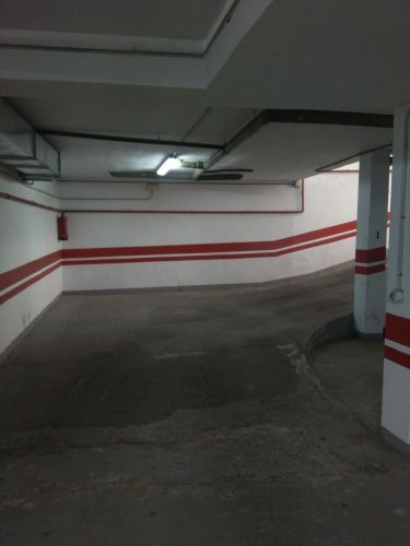 Plaza de aparcamiento en casco historico