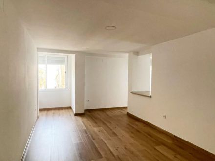 ¡¡PISO DE 3 HABITACIONES, REFORMADO PARA ENTRAR A VIVIR CON ASCENSOR, ZONA AVDA. RESCATADO!!