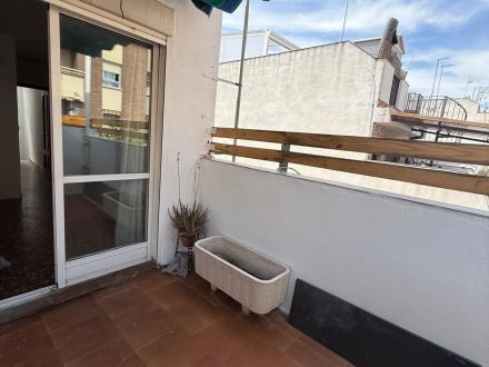 CASA DOS PLANTA CON LOFT INDEPENDIENTE