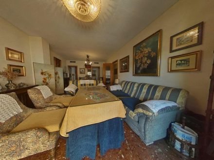 PISO JUNTO A LA ESTACION DE TREN