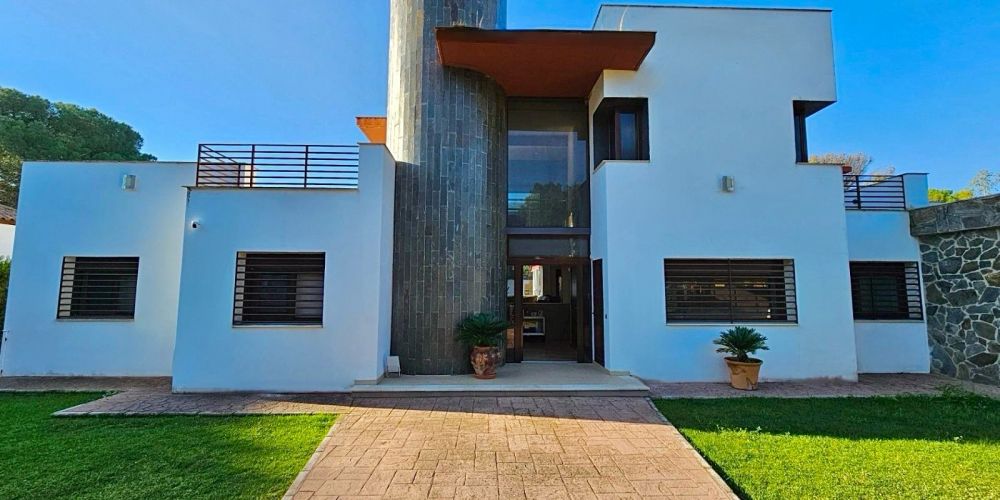CHALET DE LUJO :MODERNIDAD Y NATURALEZA SE UNEN