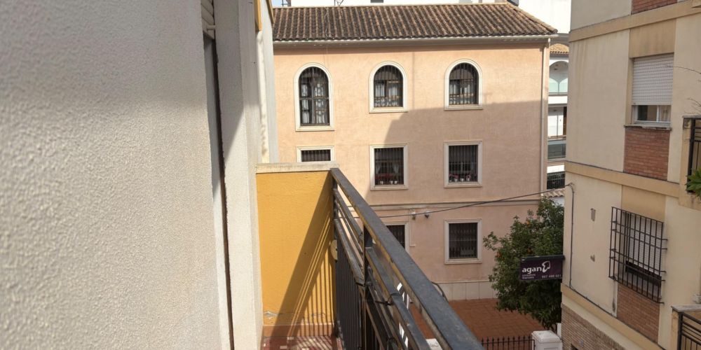 PISO EXTERIOR EN EL CENTRO