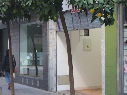 Local ideal para negocio junto a Cruz Conde