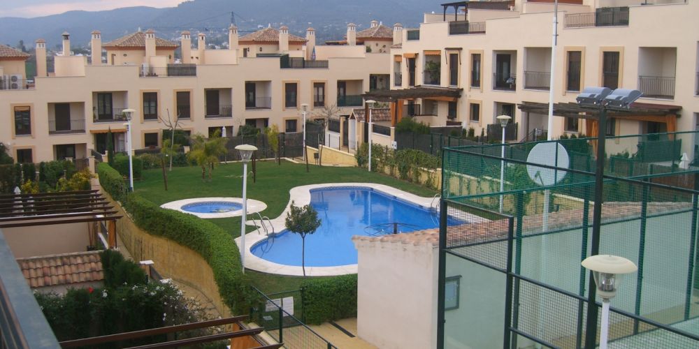 VENTA CASA ADOSADA EN MIRABUENO
