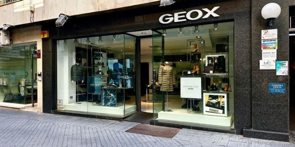ALQUILER DE MAGNÍFICO LOCAL  EN ZONA CENTRO
