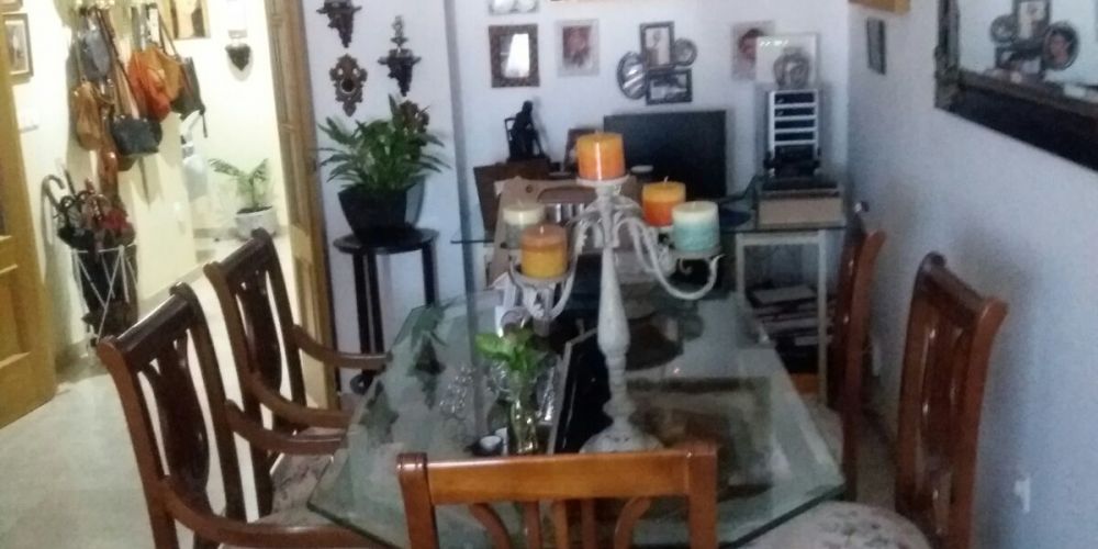 EXCELENTE VIVIENDA, PRIMERAS CALIDADES, PISCINA, TRASTERO Y COCHERA DE RECIENTE CONSTRUCCIÓN,