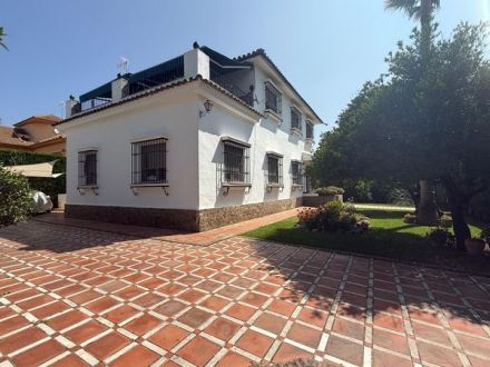 CHALET JUNTO AL COLEGIO DE LA SALLE