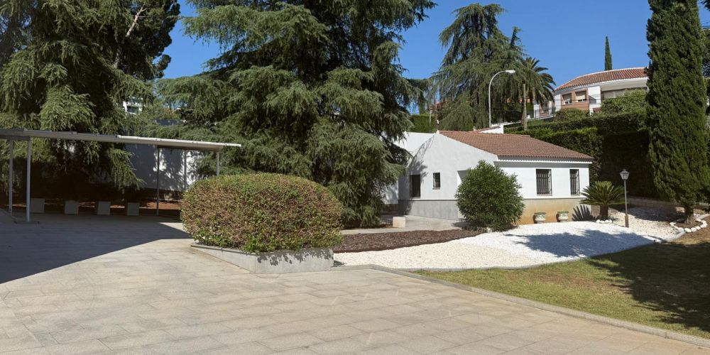ESTUPENDO CHALET EN BRILLANTE!