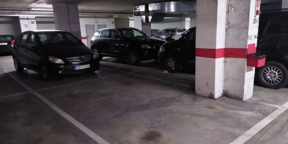 VENTA DE 2 PLAZAS DE GARAJE EN TABLERO!