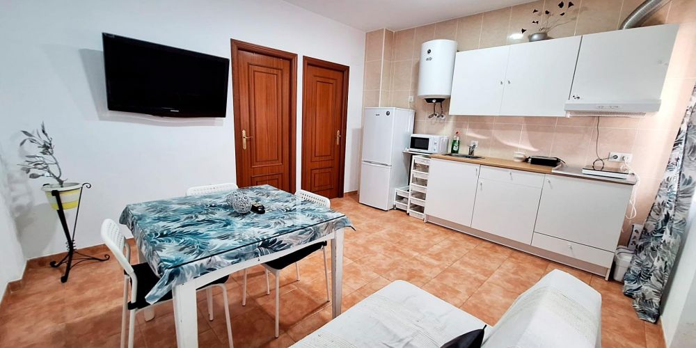 LOCAL APARTAMENTO JUNTO LA CALAHORRA 