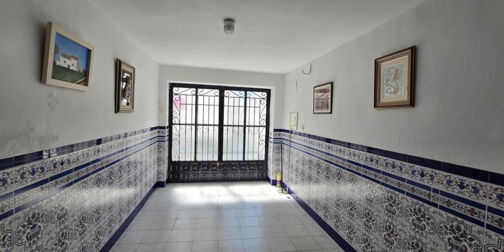 CASA CON GARAJE Y LOCAL INDEPENDIENTE EN SAN AGUSTÍN