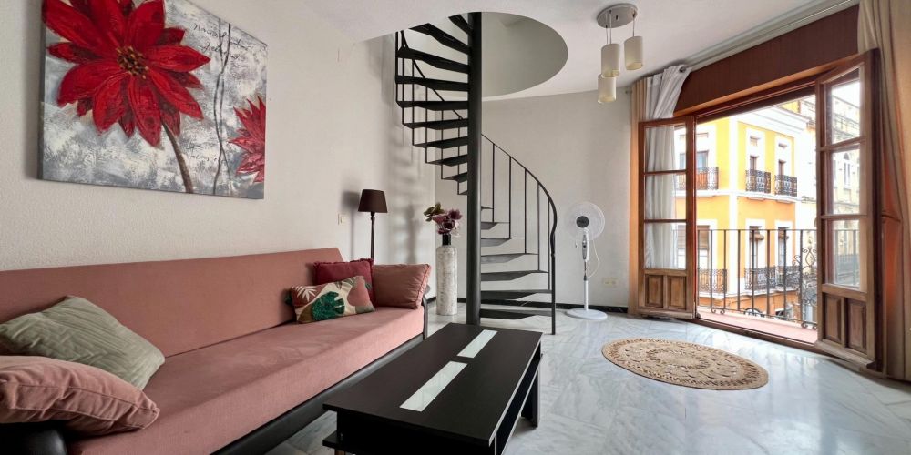 ESTUPENDO DUPLEX EN PLENO CASCO HISTÓRICO