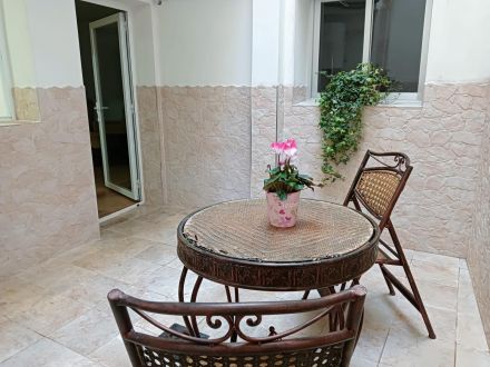 PISO EN ZONA SAN LORENZO CON PATIO