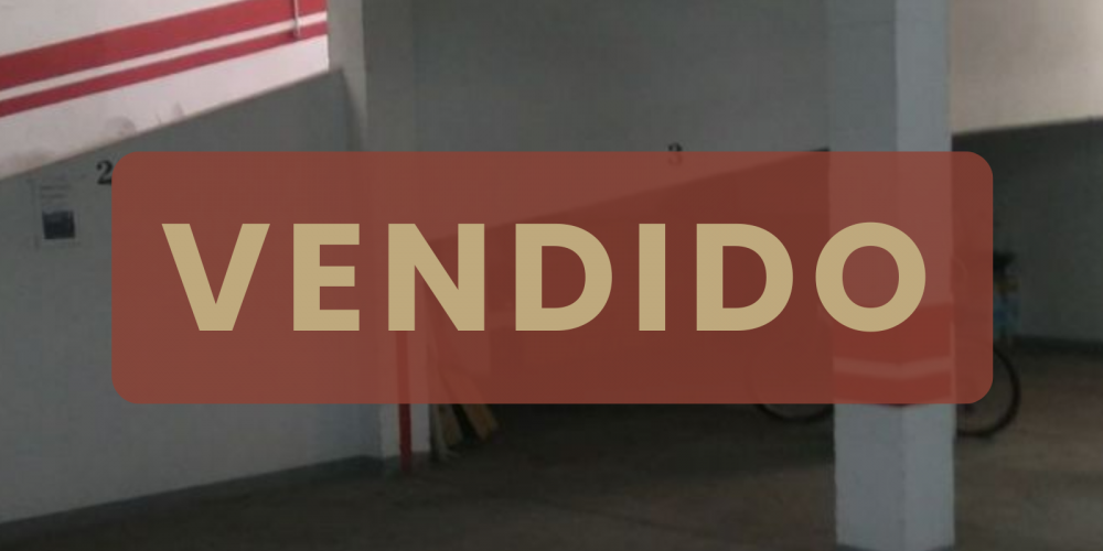 Plaza de aparcamiento en casco historico