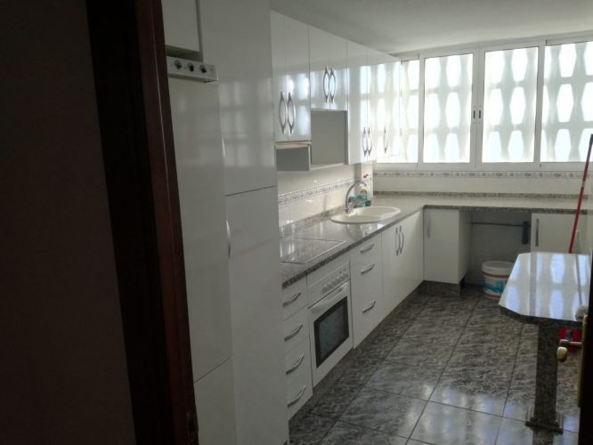 Precioso piso en Valdeolleros con terraza