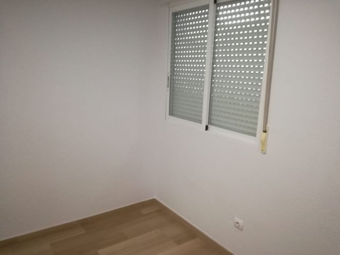 Precioso piso en Valdeolleros con terraza