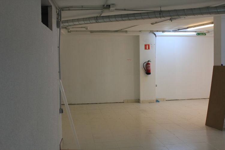 Local ideal para negocio junto a Cruz Conde
