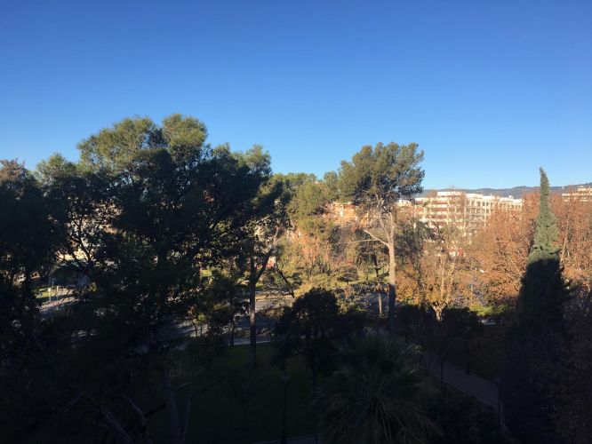 Gran piso con terraza en Vallellano