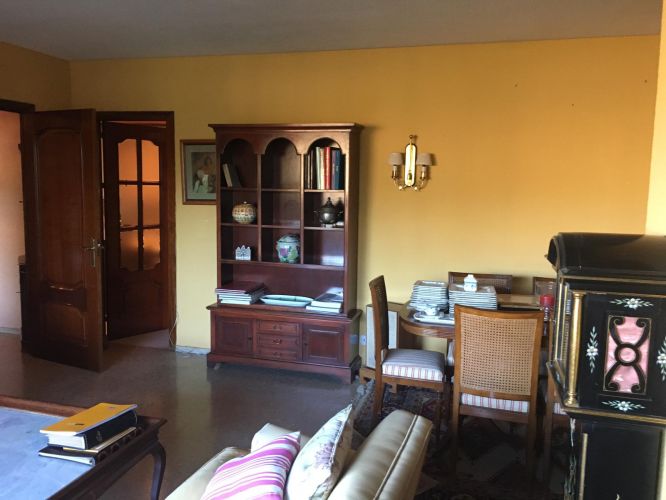 Gran piso con terraza en Vallellano