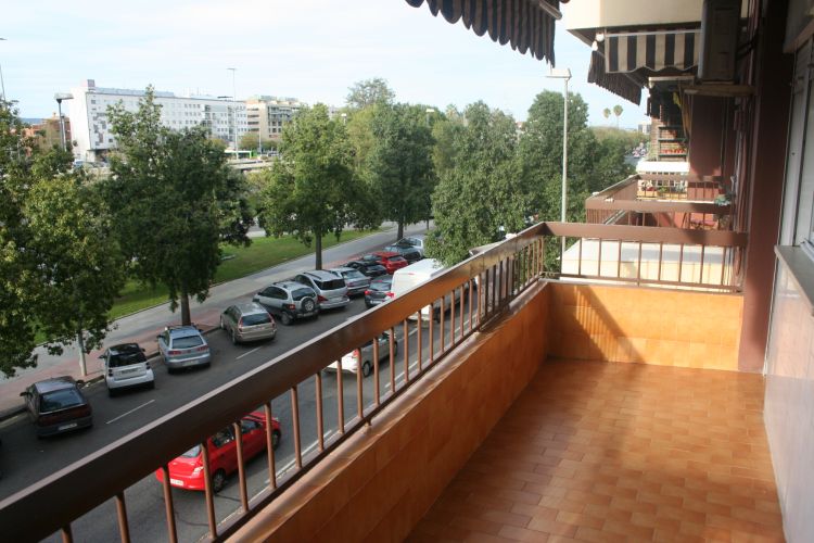 Piso en Avda América con terraza