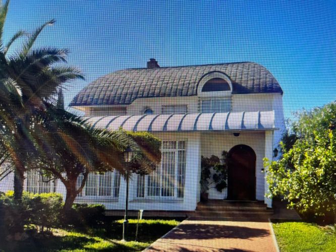ESPECTACULAR CHALET EN ZONA BRILLANTE