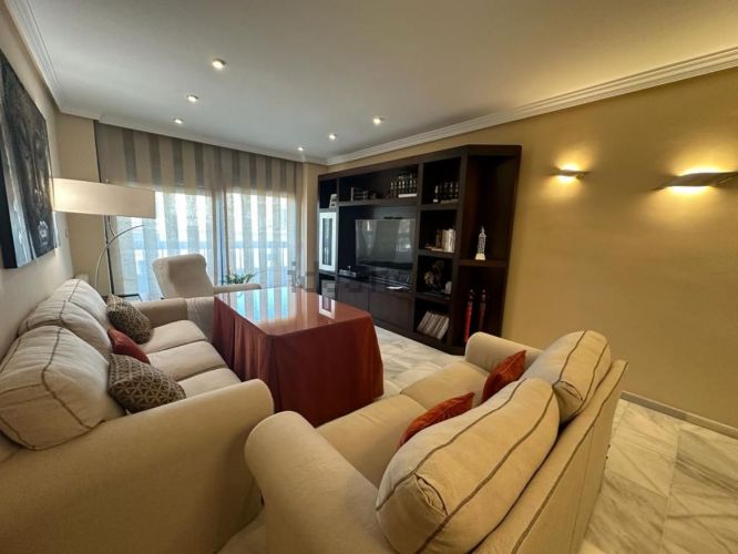 ESTUPENDO PISO EN VENTA ZONA COLÓN