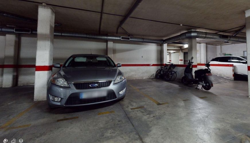 FANTÁSTICO ADOSADO EN MIRAFLORES JUNTO A LA CALAHORRA