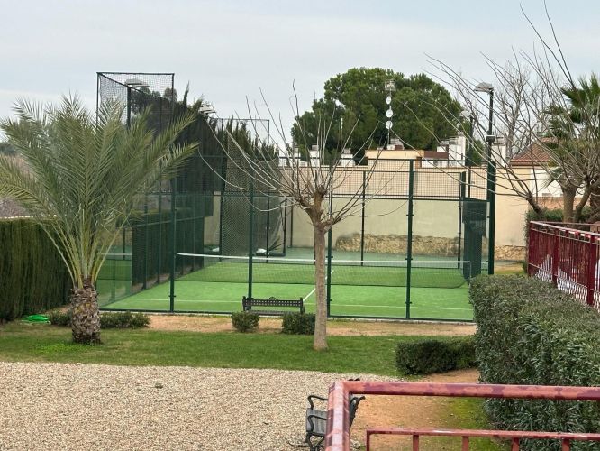MAGNÍFICA VIVIENDA EN RESIDENCIAL CON PISCINA EN ALCOLEA
