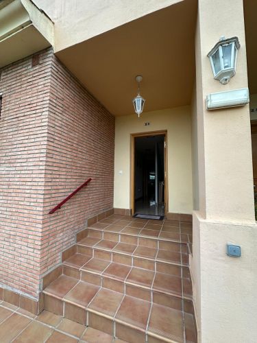 MAGNÍFICA VIVIENDA EN RESIDENCIAL CON PISCINA EN ALCOLEA