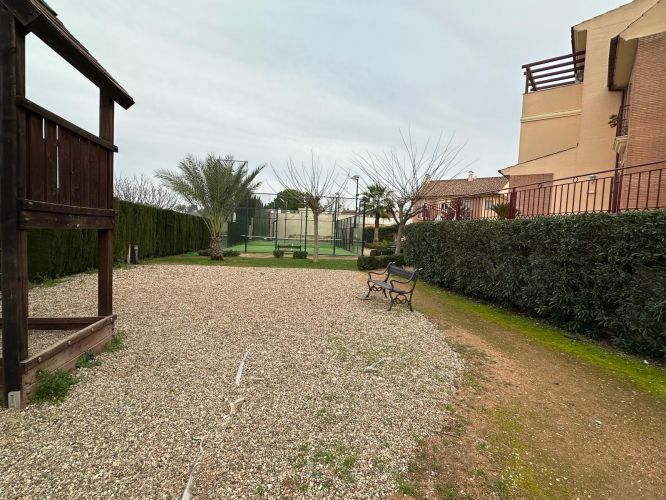 MAGNÍFICA VIVIENDA EN RESIDENCIAL CON PISCINA EN ALCOLEA