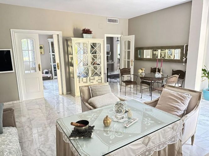 FANTÁSTICA CASA EN VENTA EN ALCOLEA.