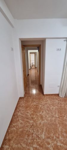 PISO C/ MARÍA AUXILIADORA JUNTO IGLESIA SAN LORENZO
