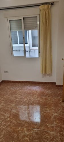 PISO C/ MARÍA AUXILIADORA JUNTO IGLESIA SAN LORENZO