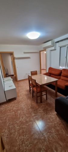 PISO C/ MARÍA AUXILIADORA JUNTO IGLESIA SAN LORENZO