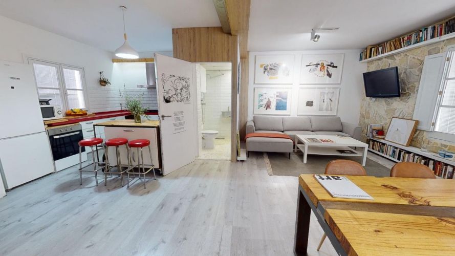 EXCLUSIVA VIVIENDA SITUADA JUNTO A PALACIO DE VIANA