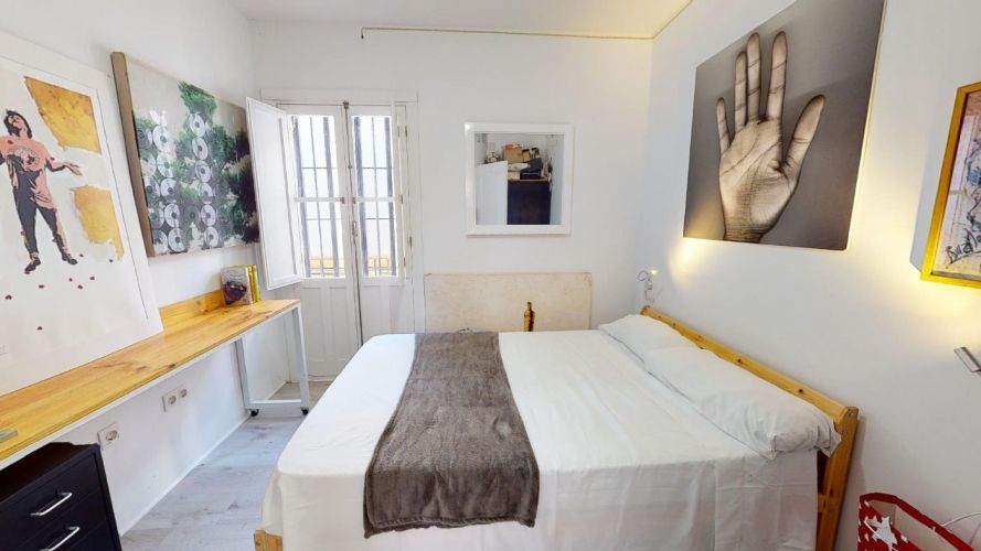 EXCLUSIVA VIVIENDA SITUADA JUNTO A PALACIO DE VIANA