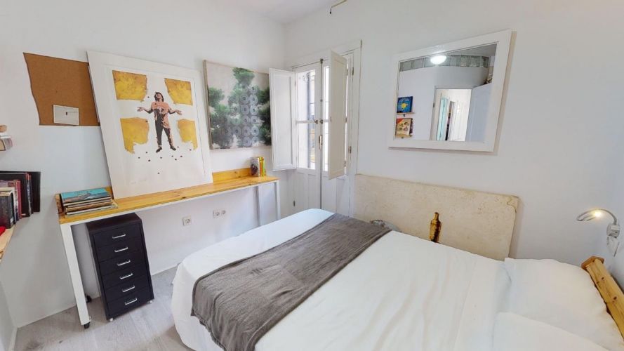 EXCLUSIVA VIVIENDA SITUADA JUNTO A PALACIO DE VIANA
