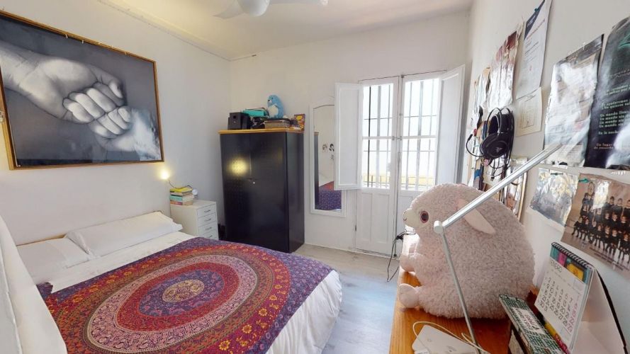 EXCLUSIVA VIVIENDA SITUADA JUNTO A PALACIO DE VIANA