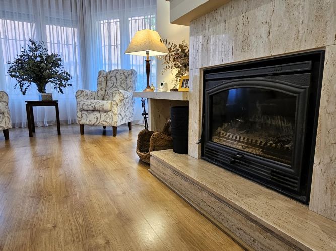 ESPECTACULAR CHALET EN SANSUEÑA
