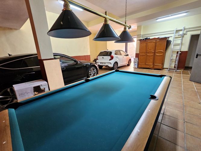 ESPECTACULAR CHALET EN SANSUEÑA