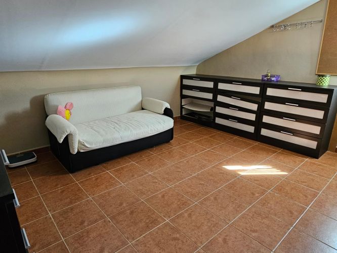 ESPECTACULAR CHALET EN SANSUEÑA