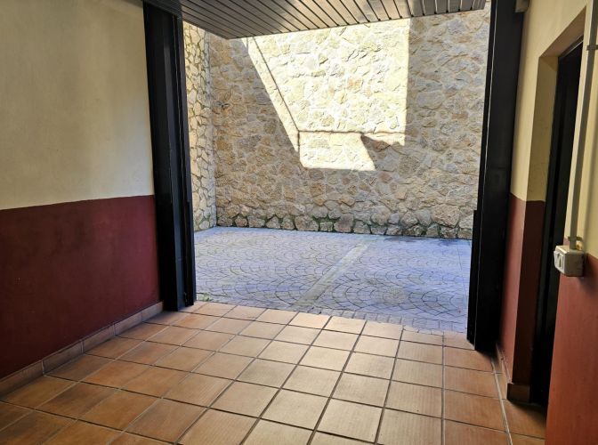 ESPECTACULAR CHALET EN SANSUEÑA