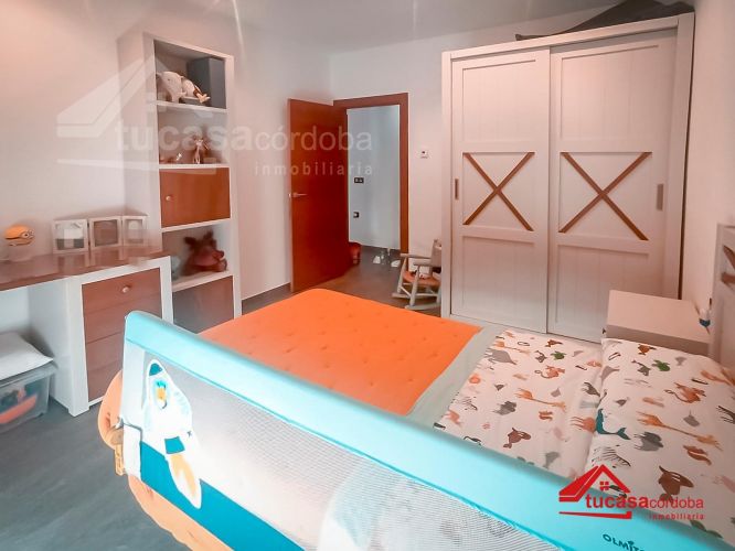 ESPECTACULAR CASA CON PISCINA Y GARAJE EN LAS URBANIZACIONES DE ALCOLEA
