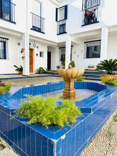 PRECIOSA CASA UNIFAMILIAR ADOSADA EN OLLERÍAS