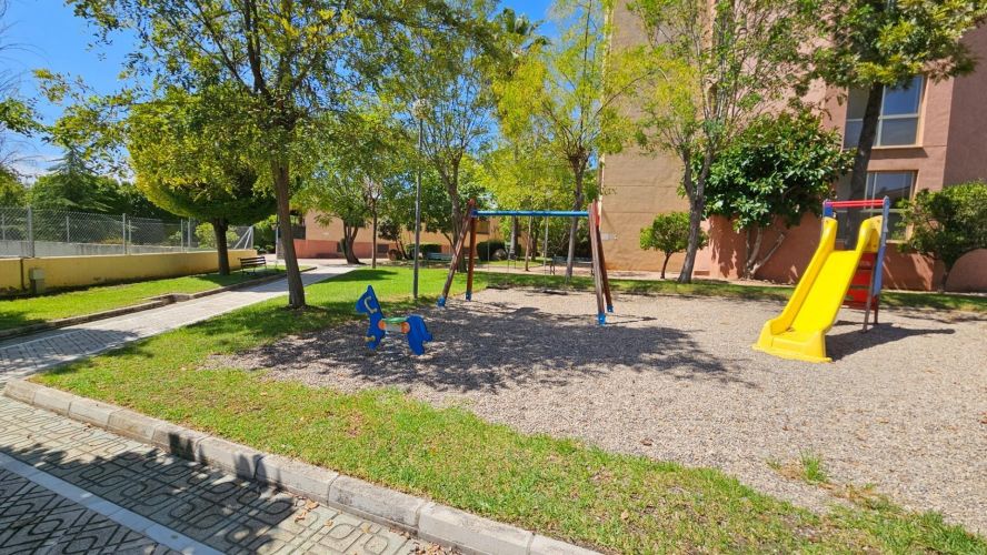 PISO SUPER ESPECIAL SITUADO EN ZONA CAMPING