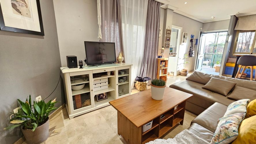 PISO SUPER ESPECIAL SITUADO EN ZONA CAMPING