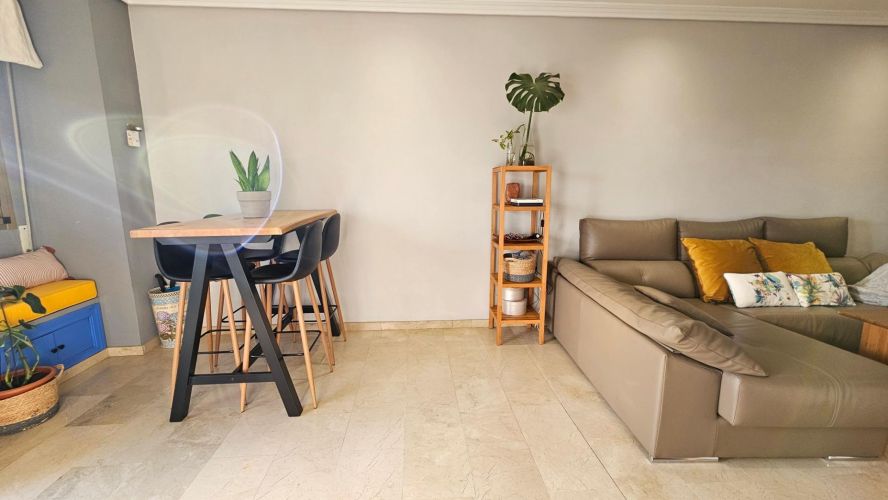 PISO SUPER ESPECIAL SITUADO EN ZONA CAMPING