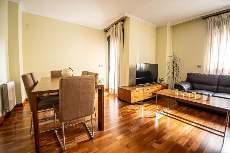 VIVIENDA PERFECTA PARA VIVIR EN EDIFICIO CENTER