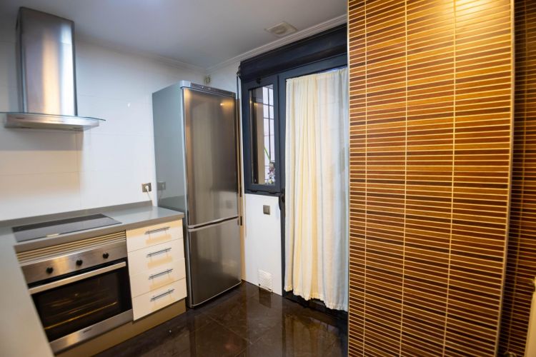 VIVIENDA PERFECTA PARA VIVIR EN EDIFICIO CENTER
