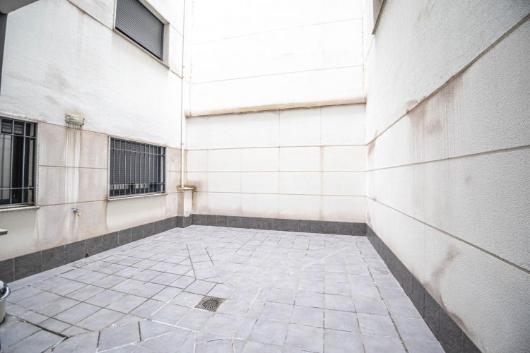 VIVIENDA PERFECTA PARA VIVIR EN EDIFICIO CENTER